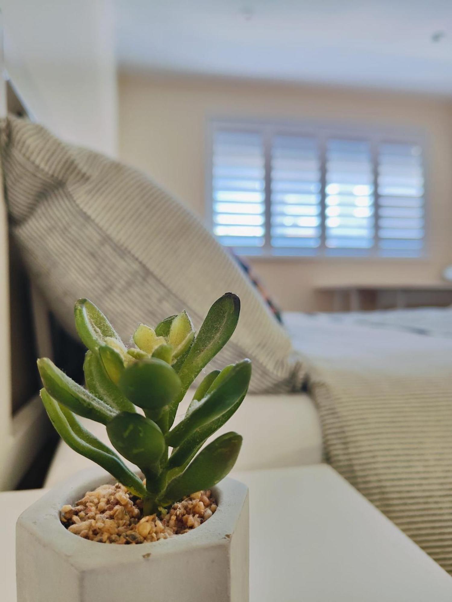 Adel'S House Bed and Breakfast Londra Esterno foto